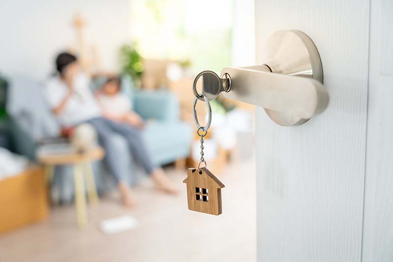 shutterstock_2499704177 Choose Deca Property Management for Smarter Leasing<br />