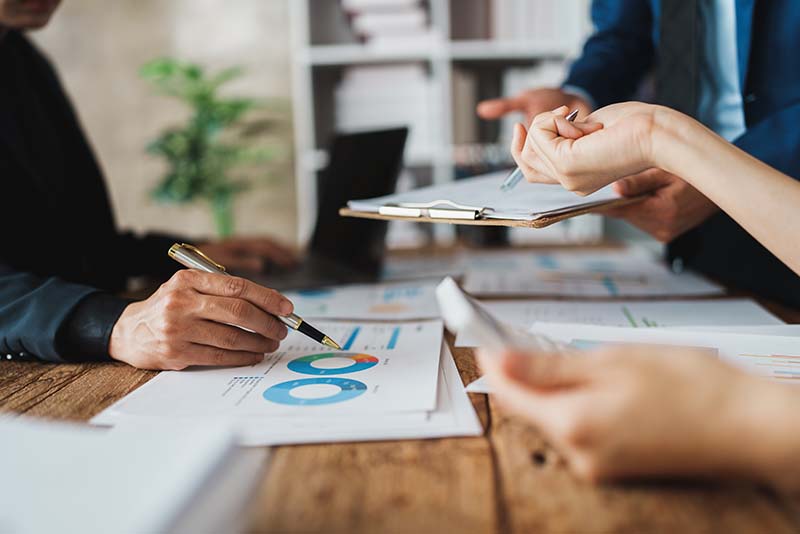 Deca Property Management’s<br />
Accounting Team is Full-Service<br />
